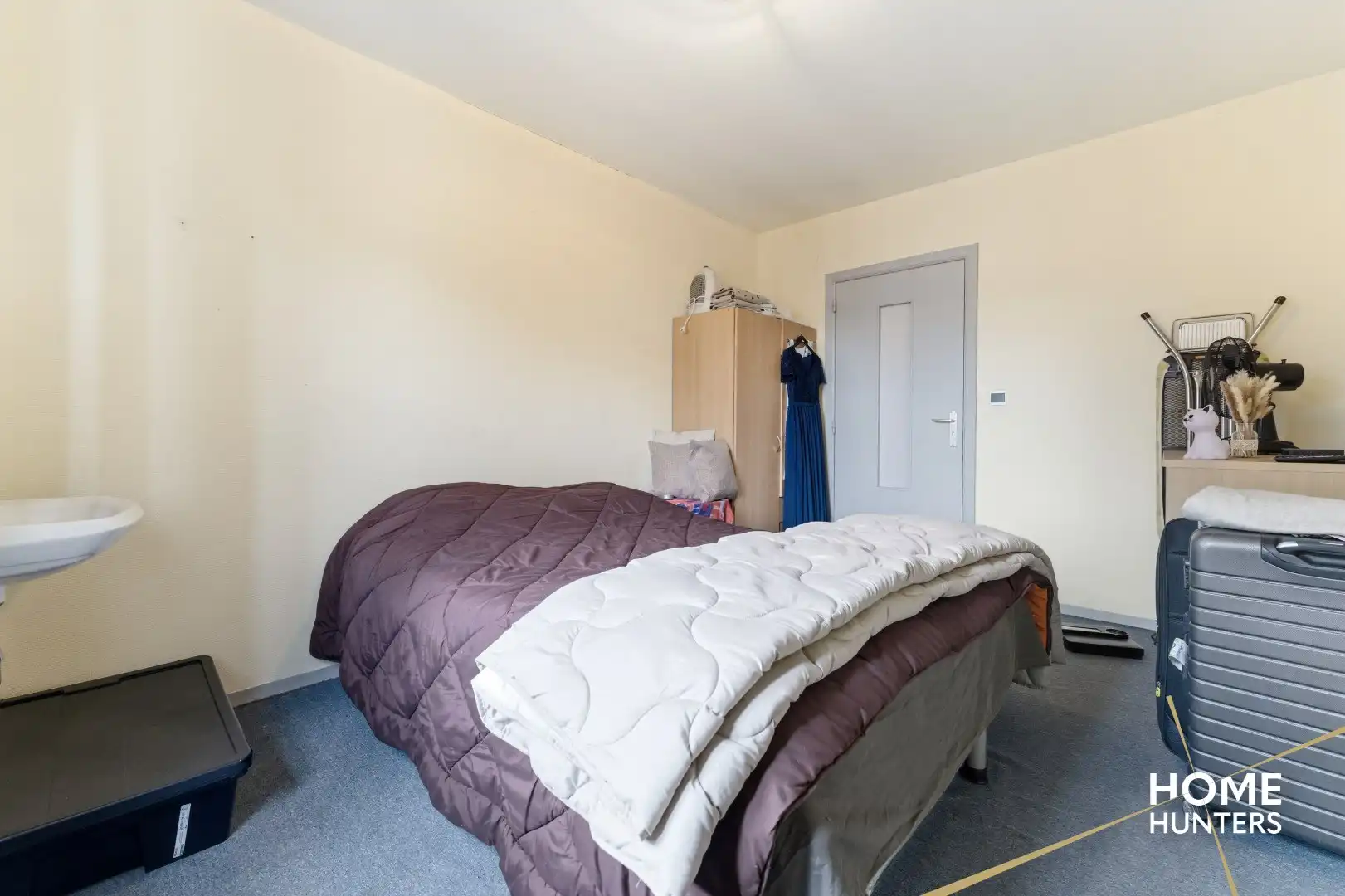 Ruim en lichtrijk te renoveren appartement met 3 slaapkamers op uitstekende locatie te IEper foto 18