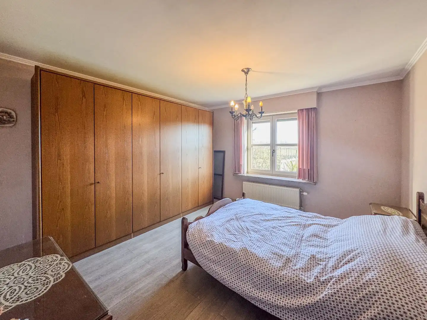 Ruime villa met 3 slaapkamers, ruime garage en tuin. foto 5