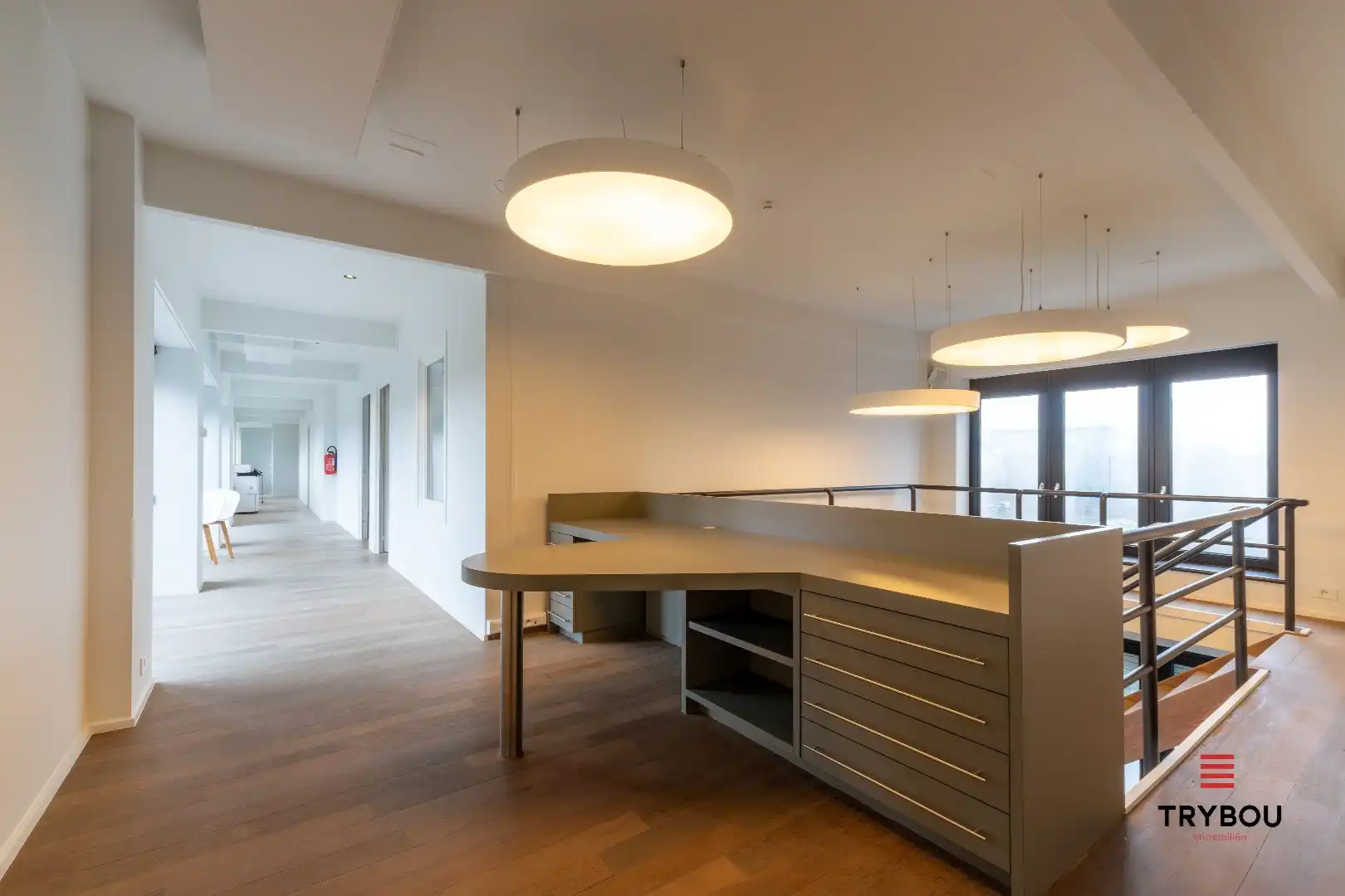 Groot kantoorgebouw op toplocatie te Ieper foto 22