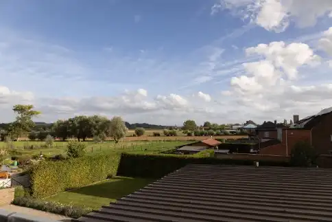 Instapklare woning met tuin in landelijk kader foto 9