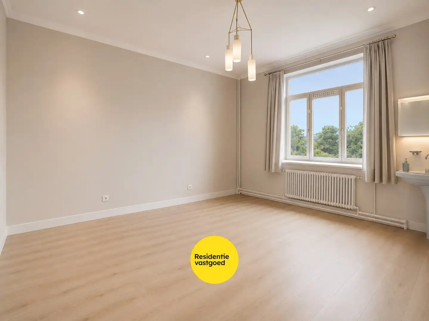 Te renoveren woning met veel op potentieel op topligging. foto 9