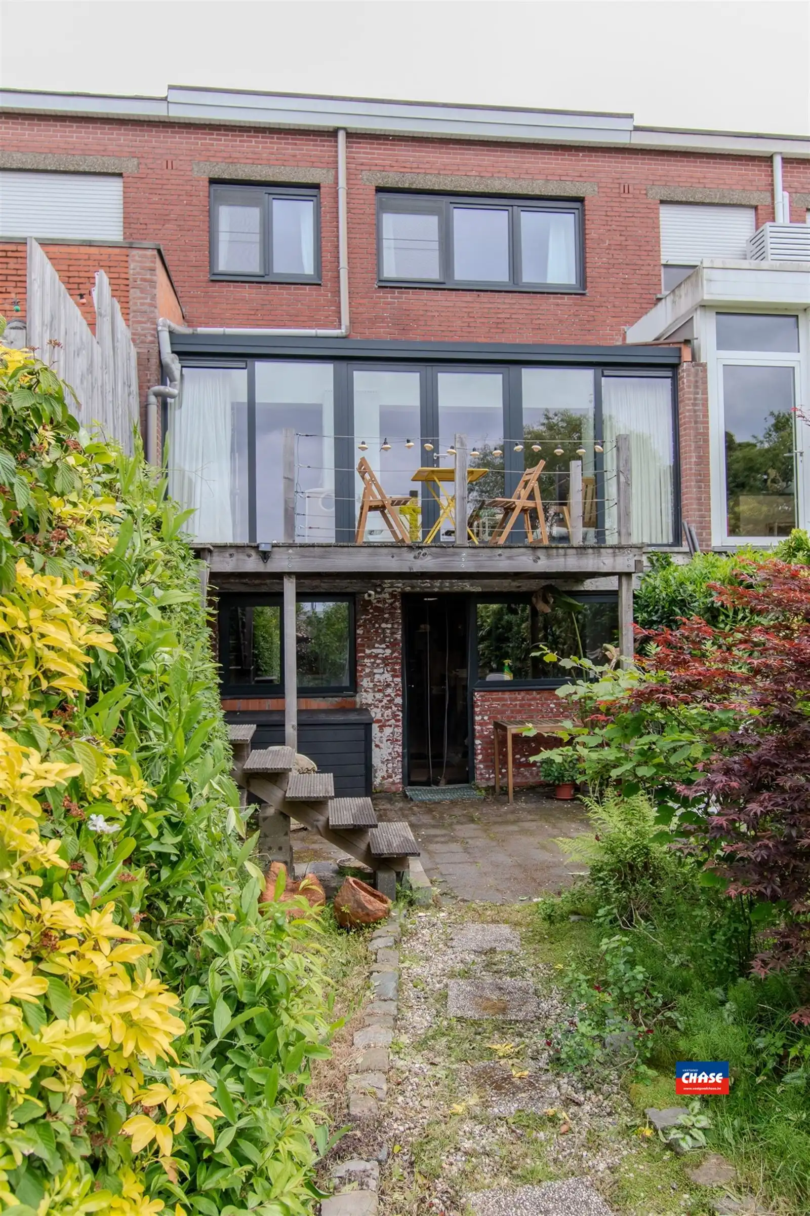 Instapklare Bel-étage met drie slaapkamers en grote tuin foto 13