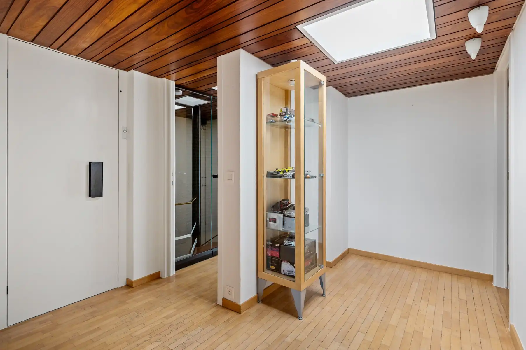 Modernistische woning met 6 slaapkamers en zuidwesttuin foto 26