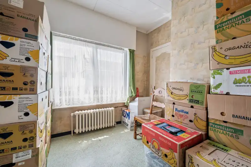 Hooglede-centrum. Stevig gebouwde woning met 3 slaapkamers op een perceel van 269 m2. Vaste huuropbrengst. foto 12