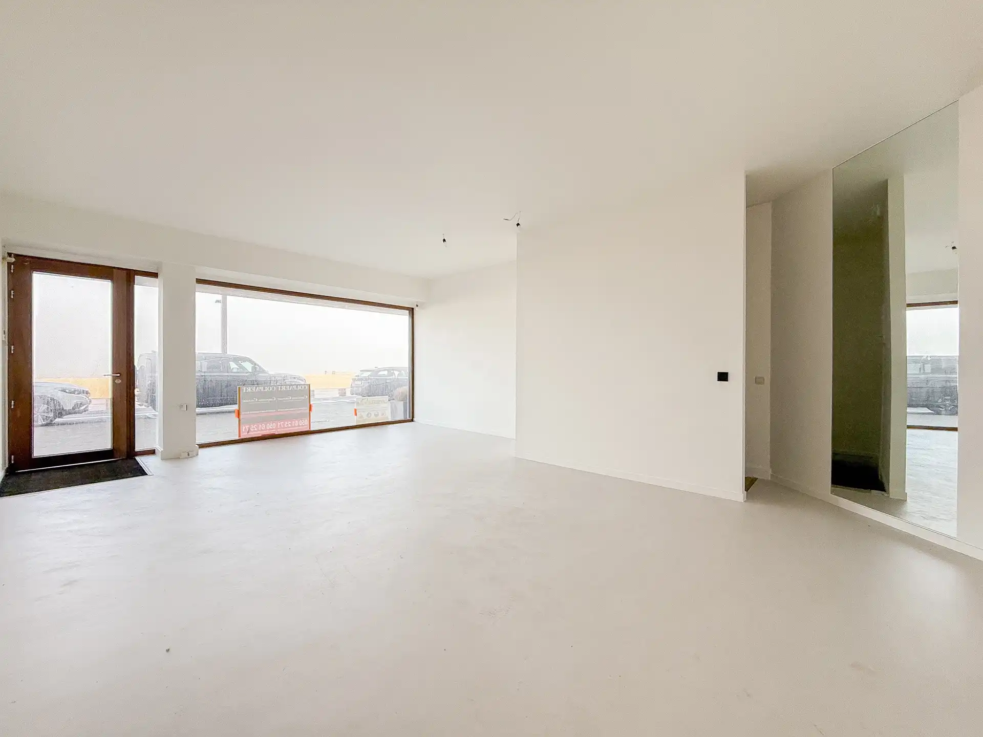 Handelspand gelegen op de ZEEDIJK, vlakbij het Albertplein foto 6