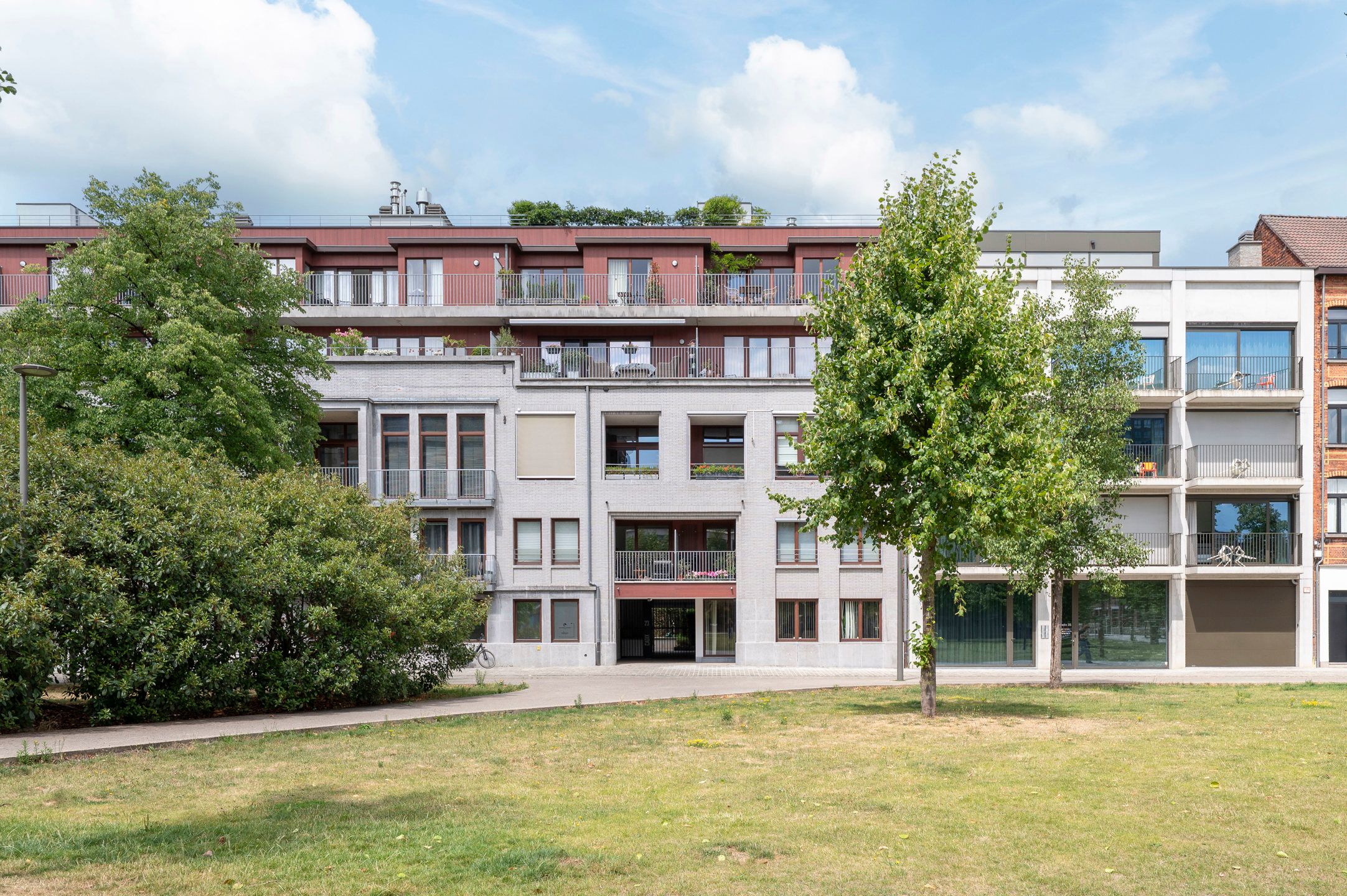 Gelijkvloers appartement met een zuidgerichte tuin! foto 19