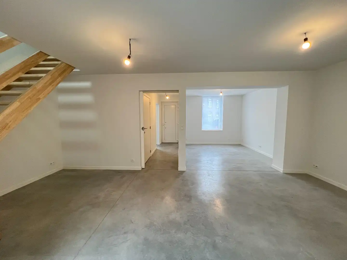 Gezellige woning met 3 slaapkamers en ruime tuin te Nieuwkerke foto 2