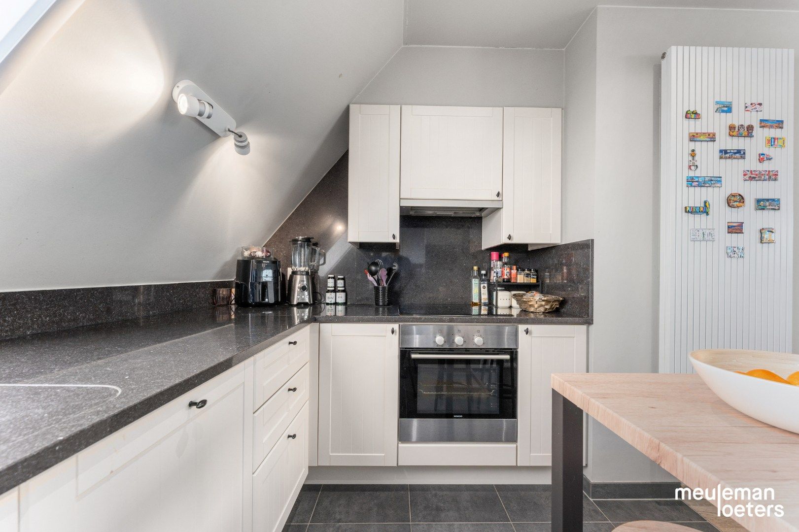 Lichtrijk duplexappartement met ruim terras en garage foto 7