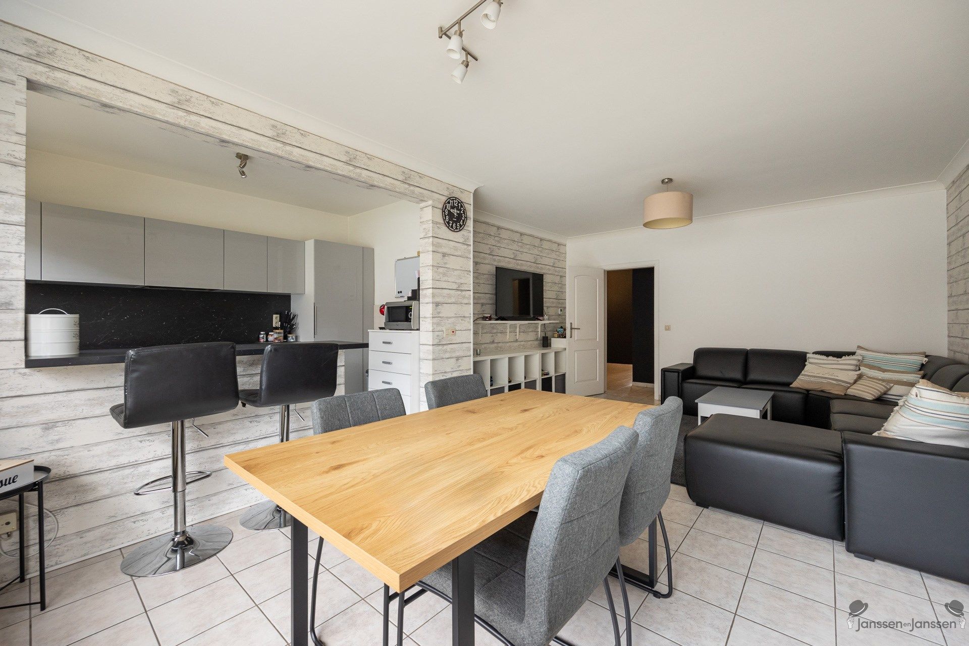 Mooi gelegen gelijkvloers appartement foto 2
