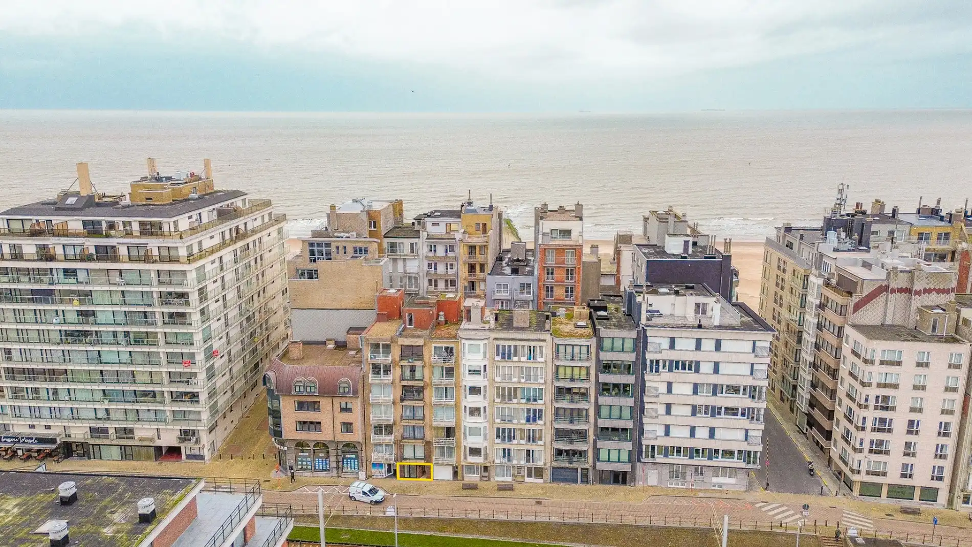 Volledig vernieuwd appartement te koop - achterkant zeedijk Wenduine! foto 20