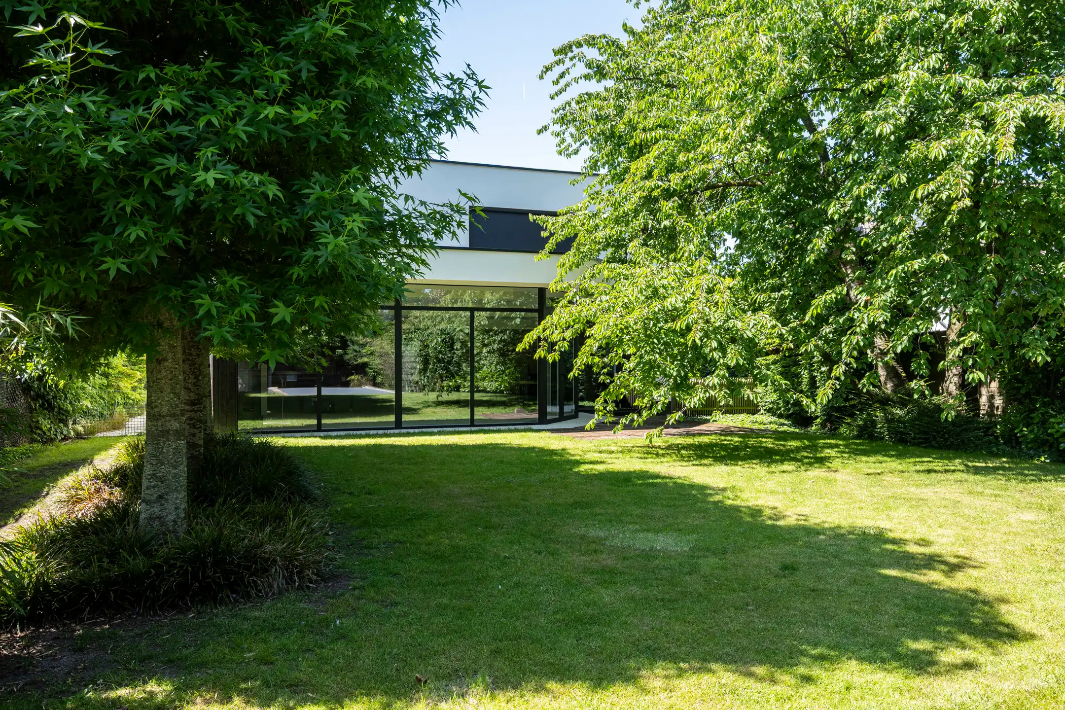 Luxueus energetisch gerenoveerde woning met verwarmd zwembad foto 25