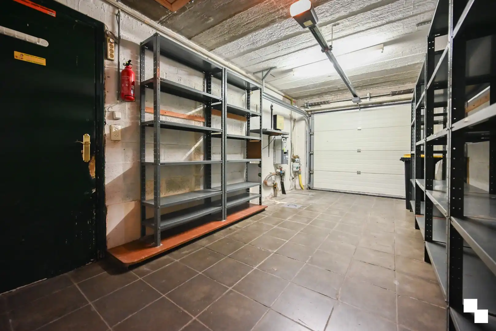 Eengezinswoning met garage gelegen in doodlopende straat te Lendelede foto 14