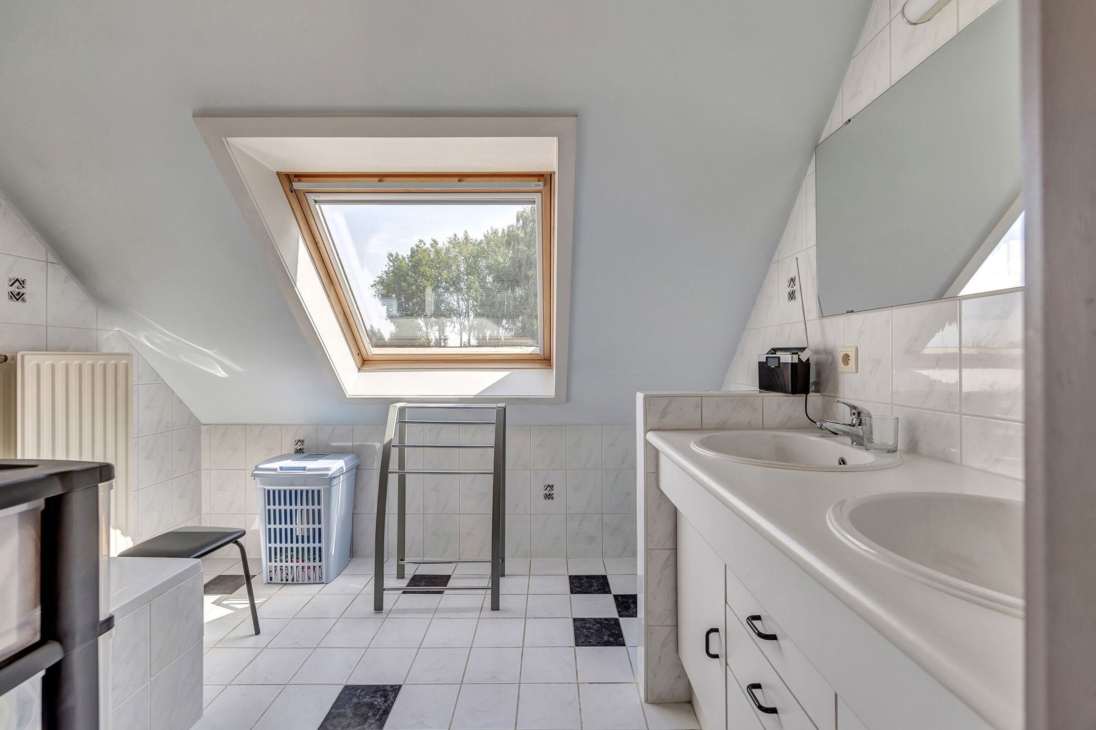 Charmante, vrijstaande woning in een verkeersluwe straat foto 14