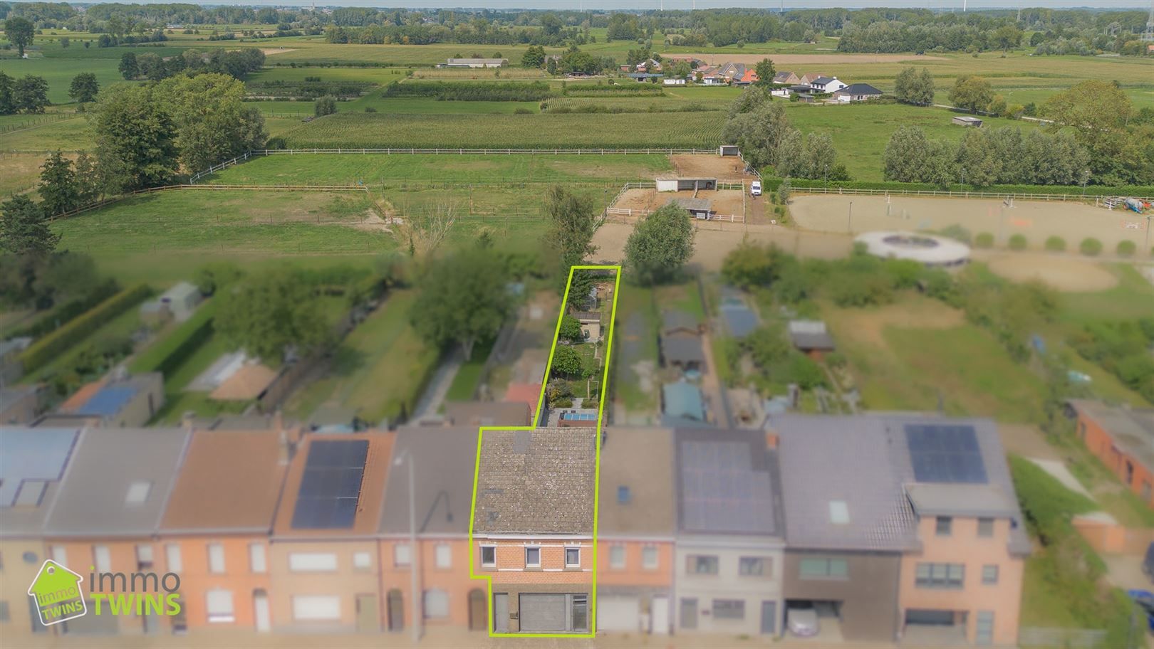 Instapklare woning met tuin, en inpandige garage te Appels (Dendermonde) foto {{pictureIndex}}