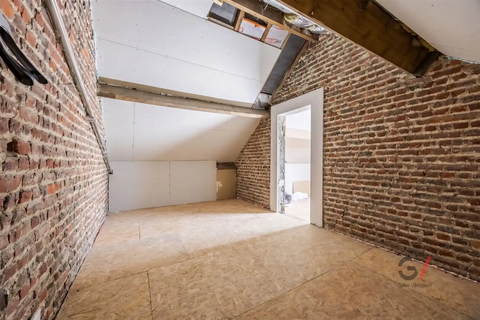 Instapklare gerenoveerde woning gelegen in Steenokkerzeel foto 12