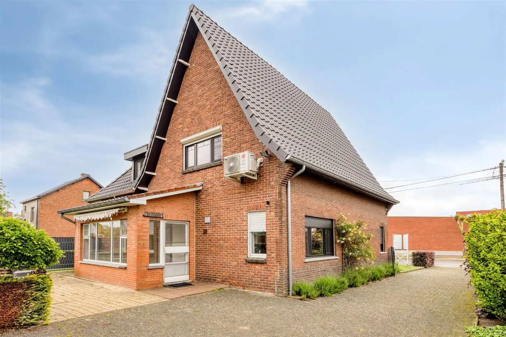 TE KOOP: Ruime gezinswoning met 4 slaapkamers op centrale ligging in Houthalen! foto 29