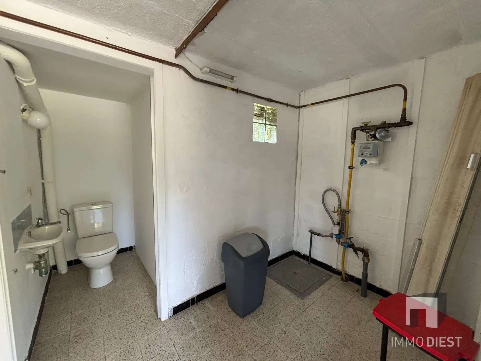 Ruime betaalbare woning met veranda en bijgebouw foto 24