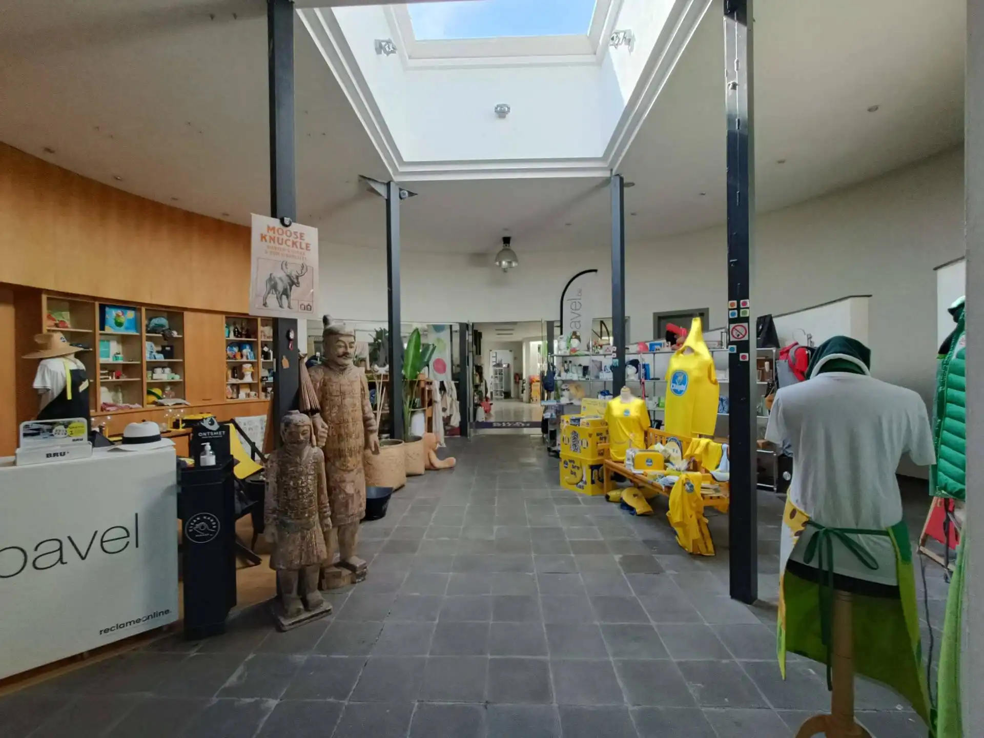 Bedrijfsgebouw te koop in Mortsel foto 4