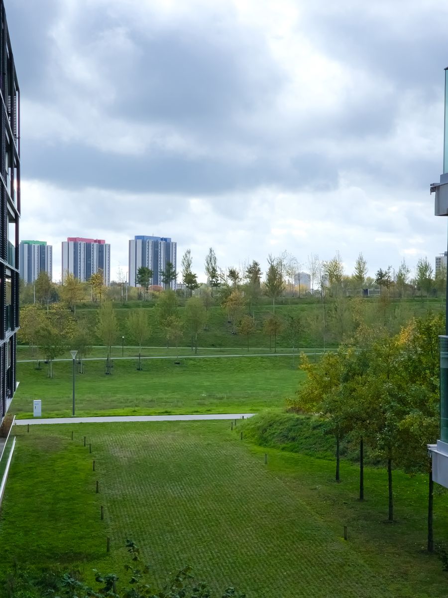 Gemeubeld 1-slaapkamer app met prachtig zicht op park  foto 7