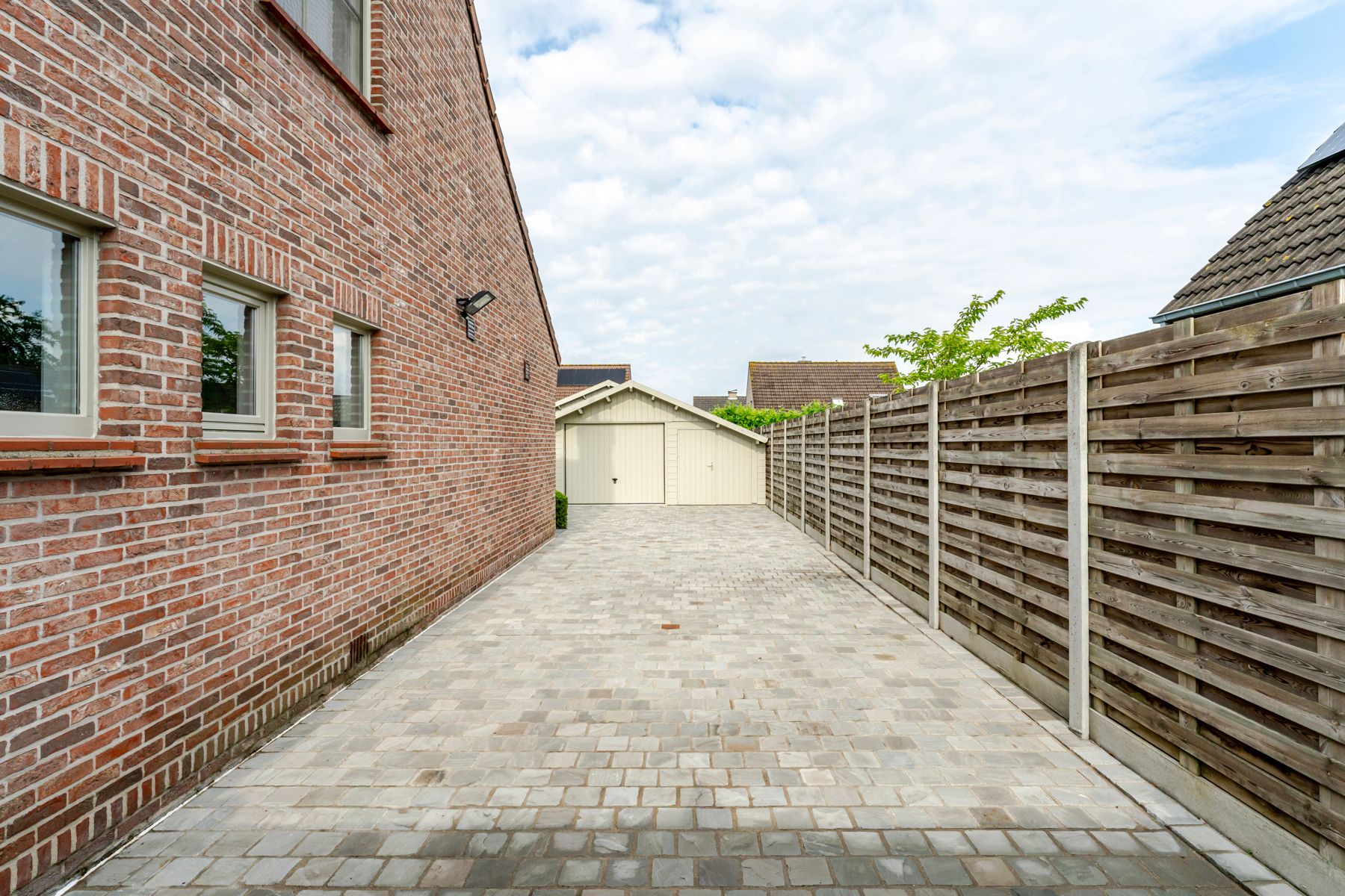 Instapklare villa in rustige straat foto 26