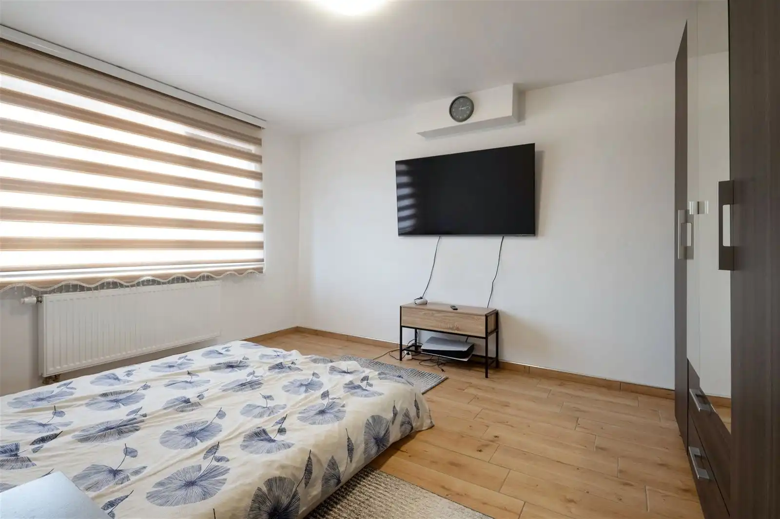 Modern afgewerkte en gerenoveerde gezinswonig met tuin op 2are93 foto 19