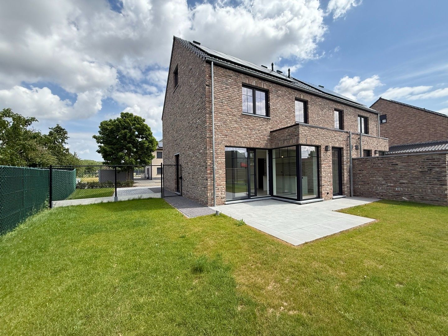 Prachtige BEN-woning met 3 slaapkamers, terras en tuin te Opitter/Bree. foto 13