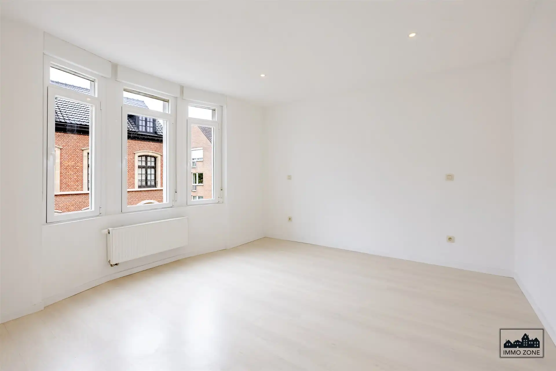 Gerenoveerde 4 slaapkamer woning foto 12