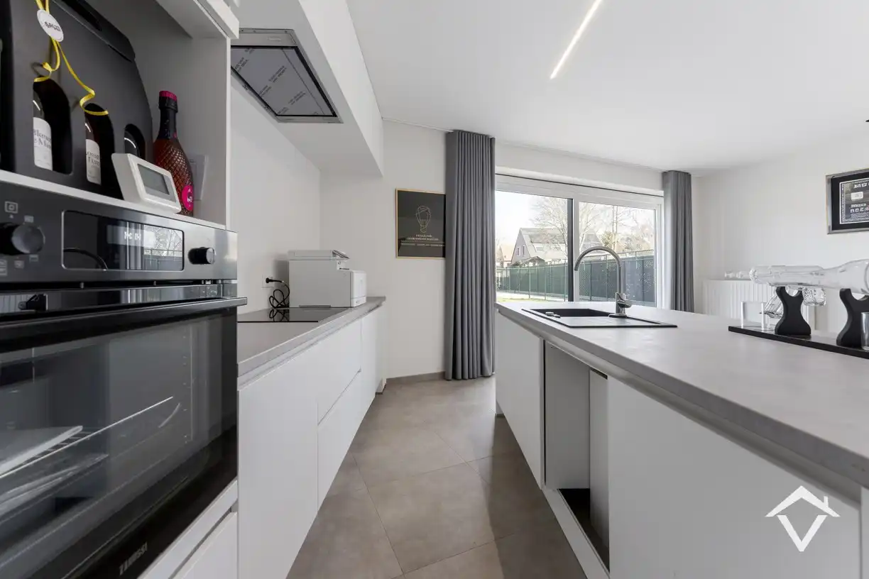 Gelijkvloers appartement met garage te Leke foto 6