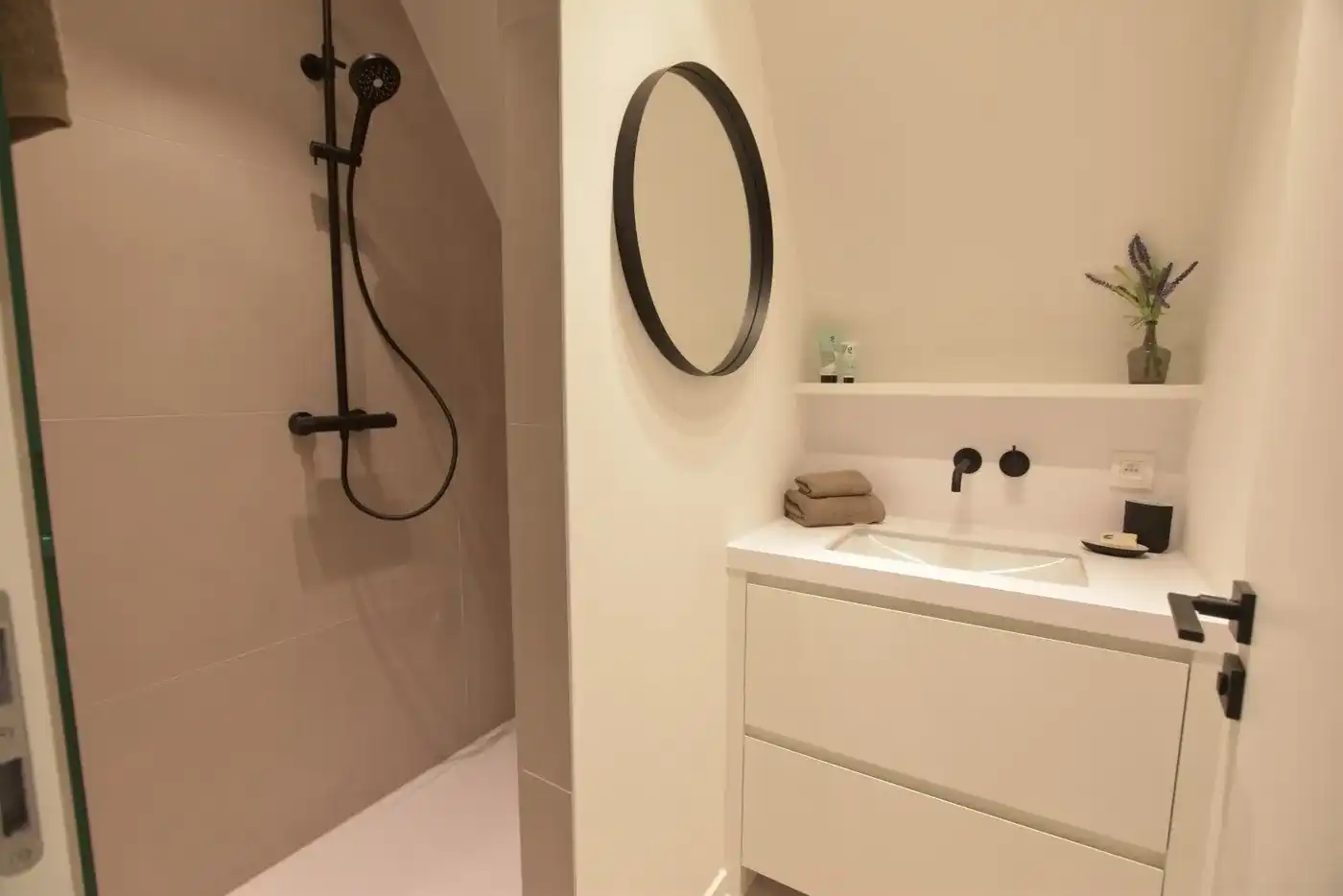 Compleet gerenoveerde villa aan de rand van het Zoute. foto 21