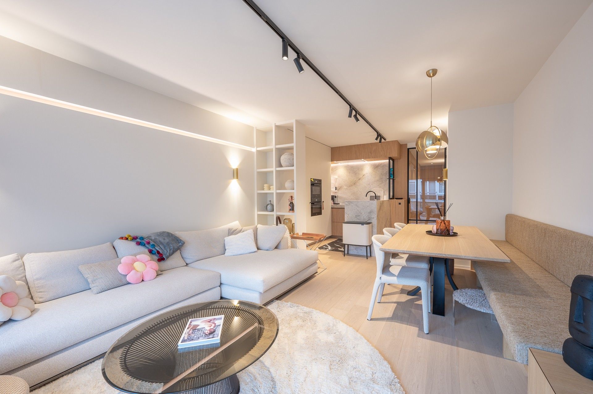 Prachtig 3 slaapkamer appartement nabij het Driehoeksplein foto 3