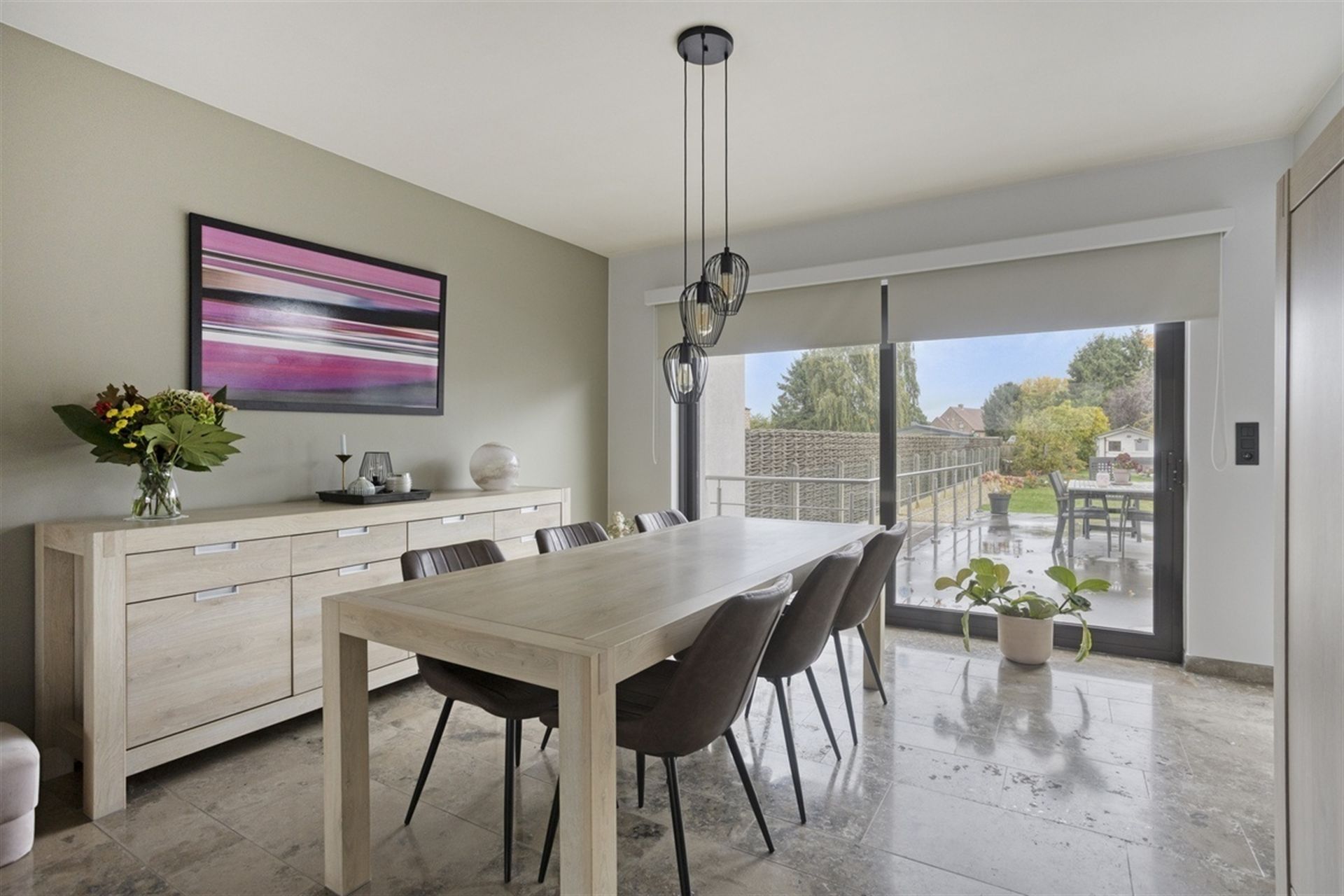 VERKOCHT!!!!   Riante Woning met 4 Slaapkamers foto 7