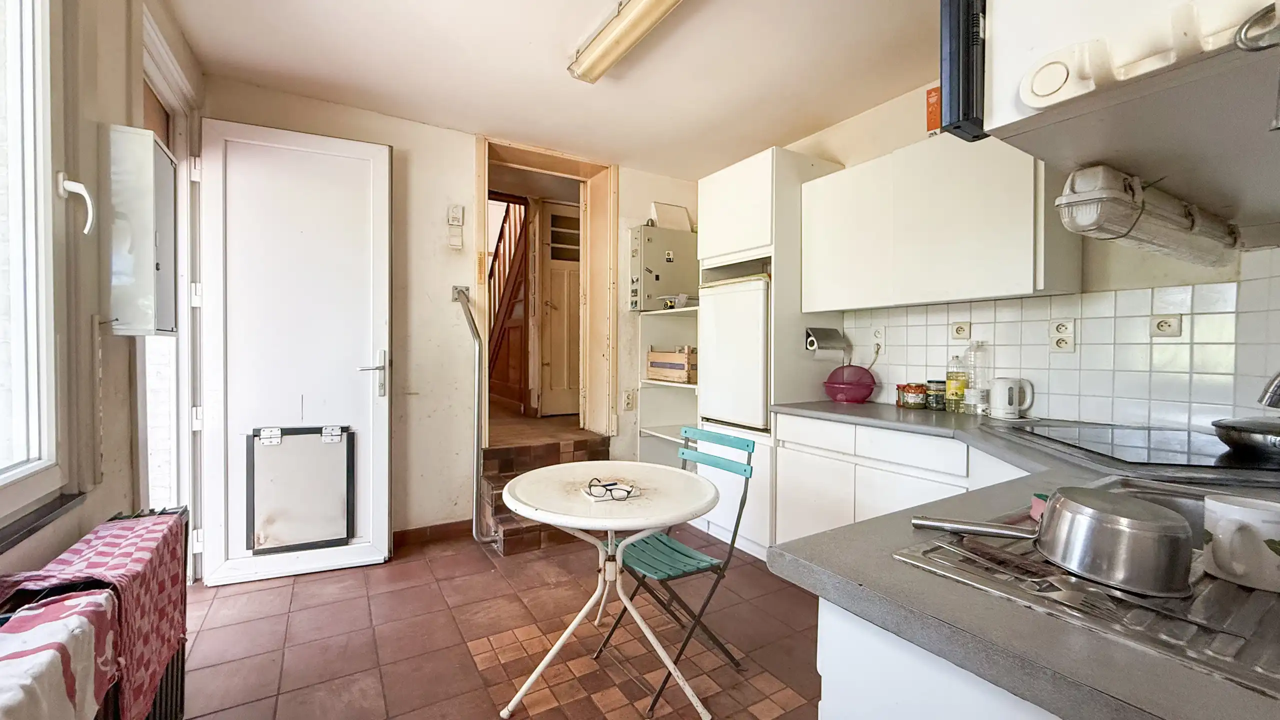 Te renoveren woning met 3 slpkms op ruim perceel van 8a58ca! foto 10