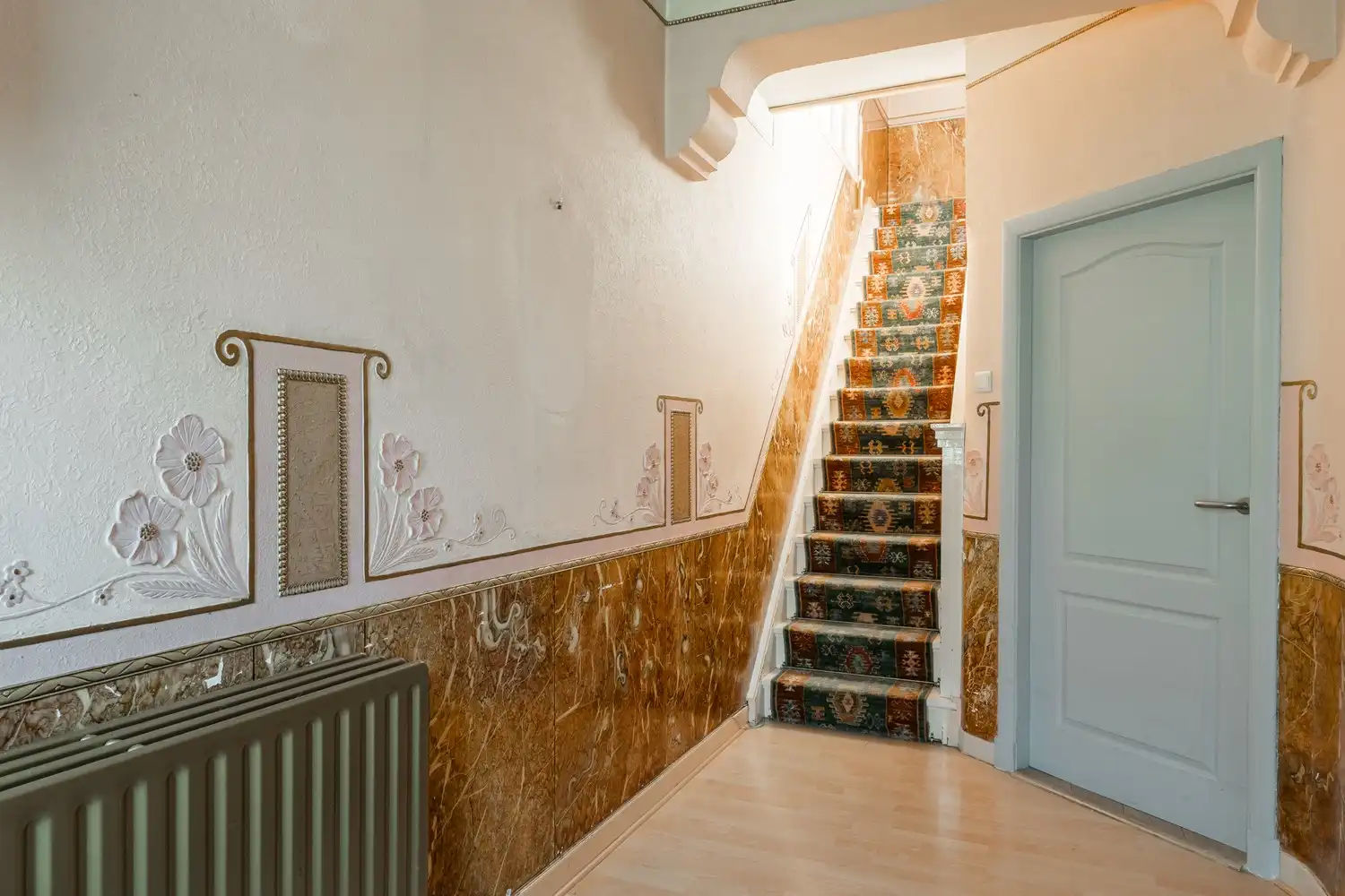 Leuke op te frissen woning 3 SLK woning in een doodlopende straat! foto 3