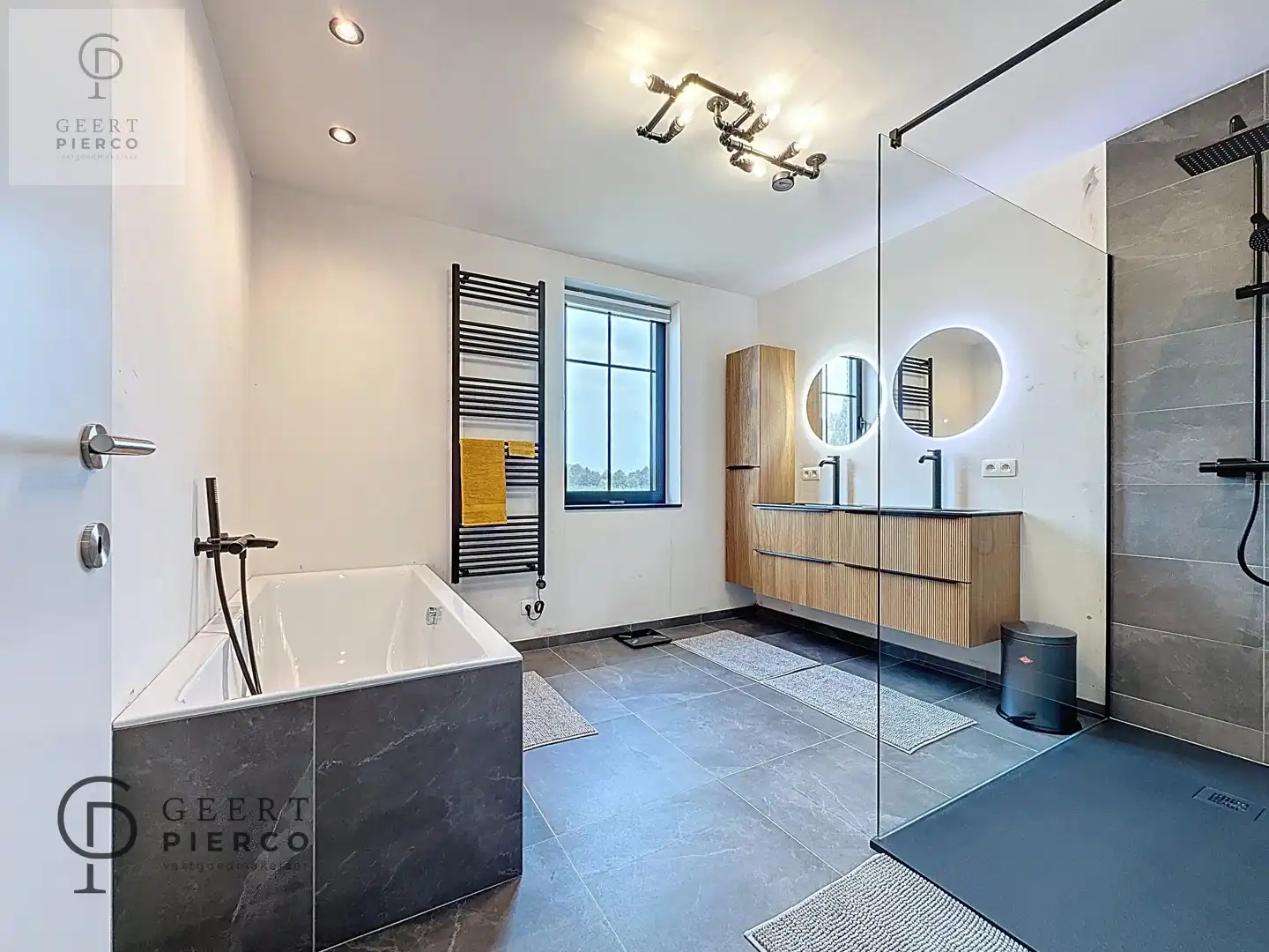 Exclusieve pastorijwoning in een landelijke omgeving foto 18