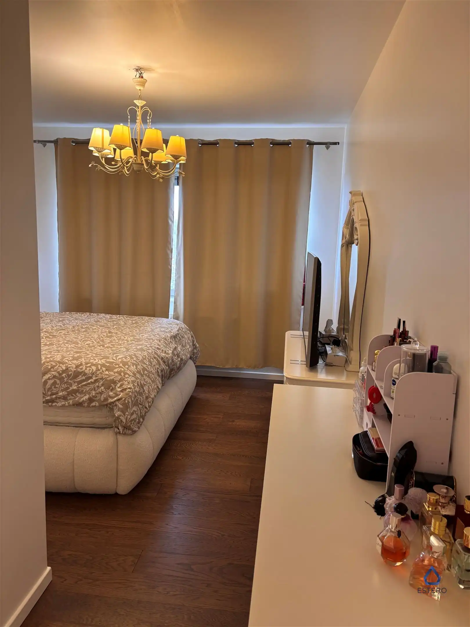 Ruim en lichtrijk appartement met 3 slaapkamers en terras foto 22