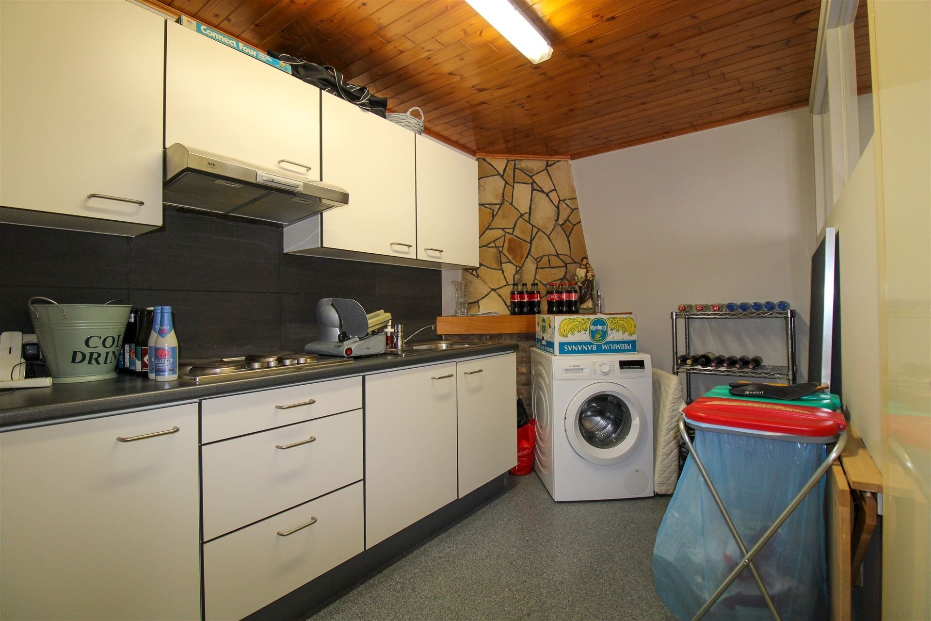 Uniek pand bestaande uit hoofdwoning en volwaardige bijbouw (momenteel verhuurd), elk met eigen busnummer, gelegen langs de Joseph Smeetslaan in Maasmechelen! foto 8