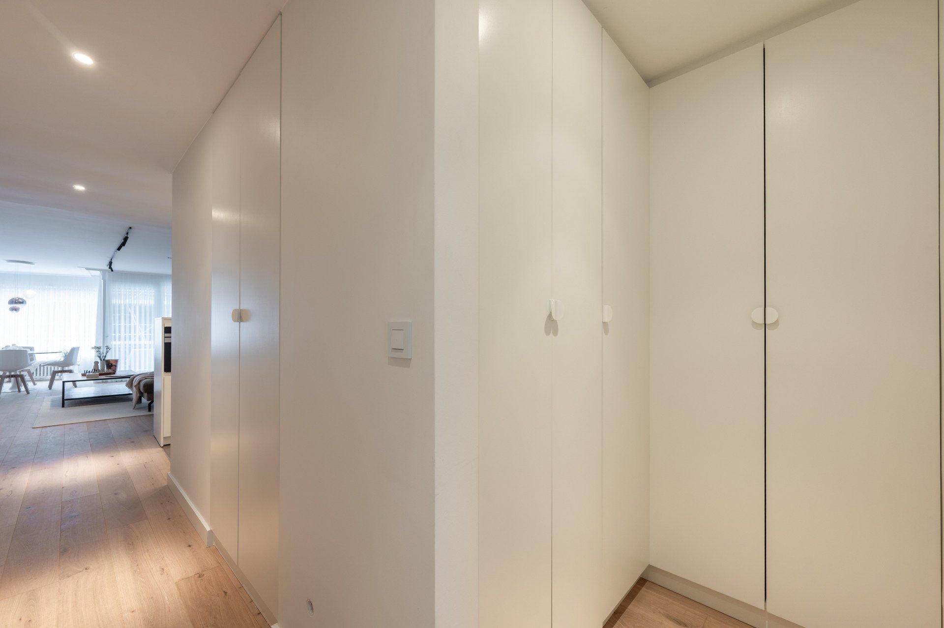 Stijlvol en volledig gerenoveerd appartement op wandelafstand van zee en het commerciële centrum. foto 18