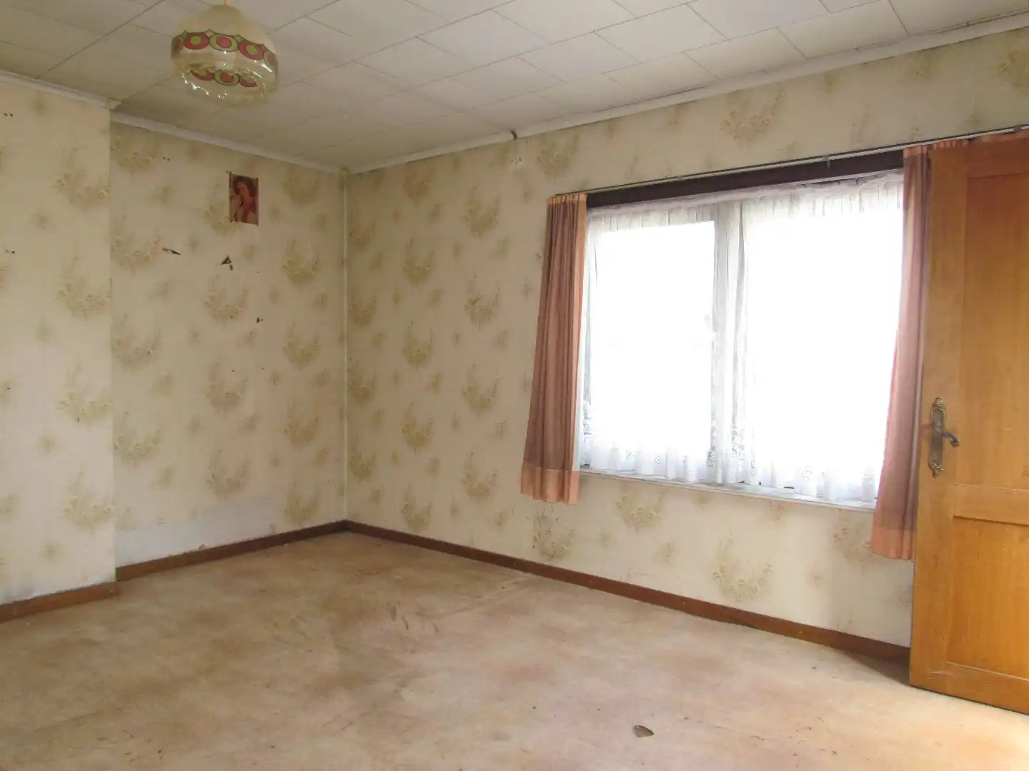 GOEDGELEGEN HOB MET VEEL LICHTINVAL foto 11