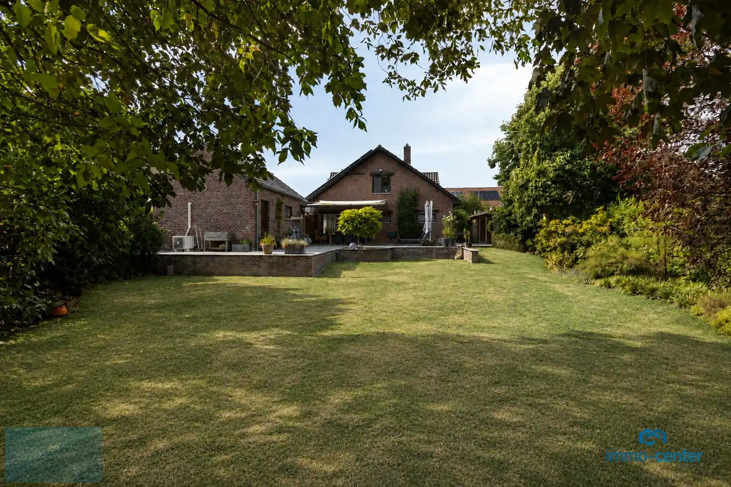 Instapklare vrijstaande woning met 4 slaapkamers en prachtige tuin foto 32