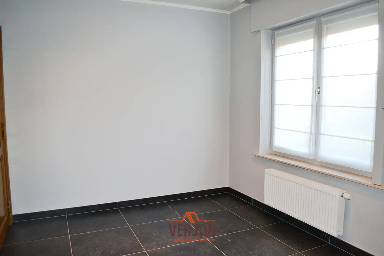 Villa met 4 slaapkamers en dubbele garage in een doodlopende straat te koop in Izegem! foto 11