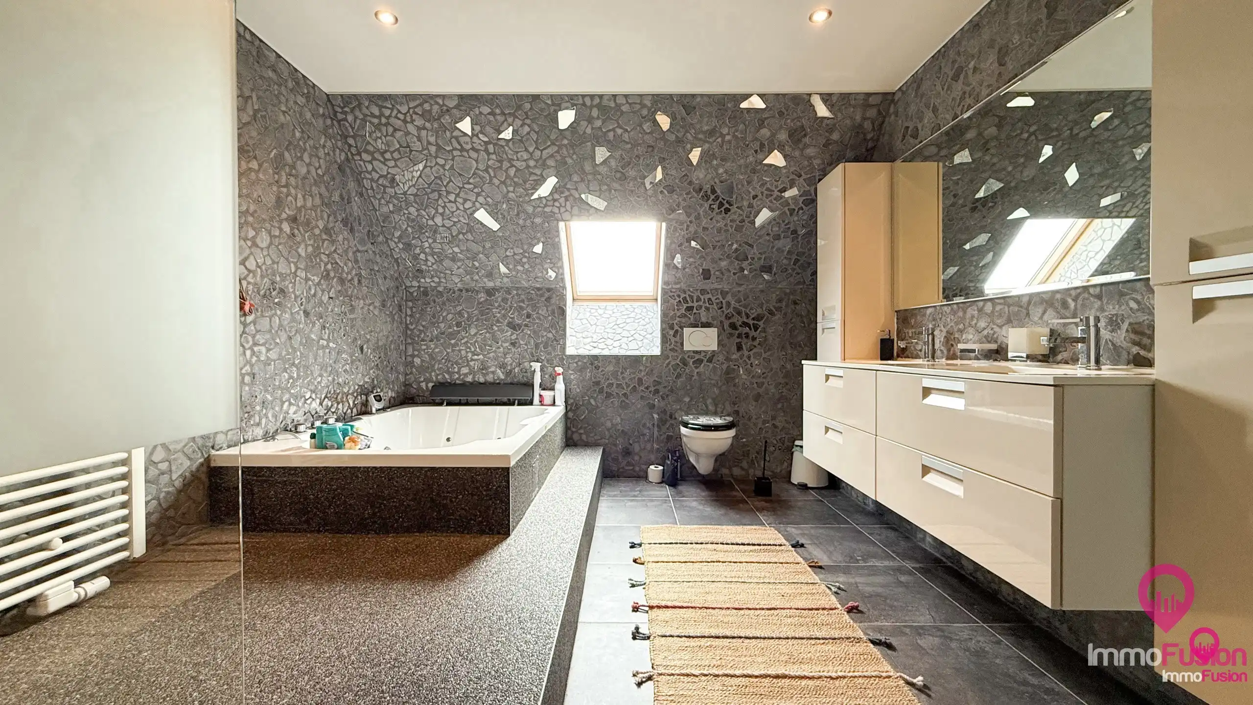 Ruim energiezuinig duplex appartement met 3 slaapkamers! foto 25