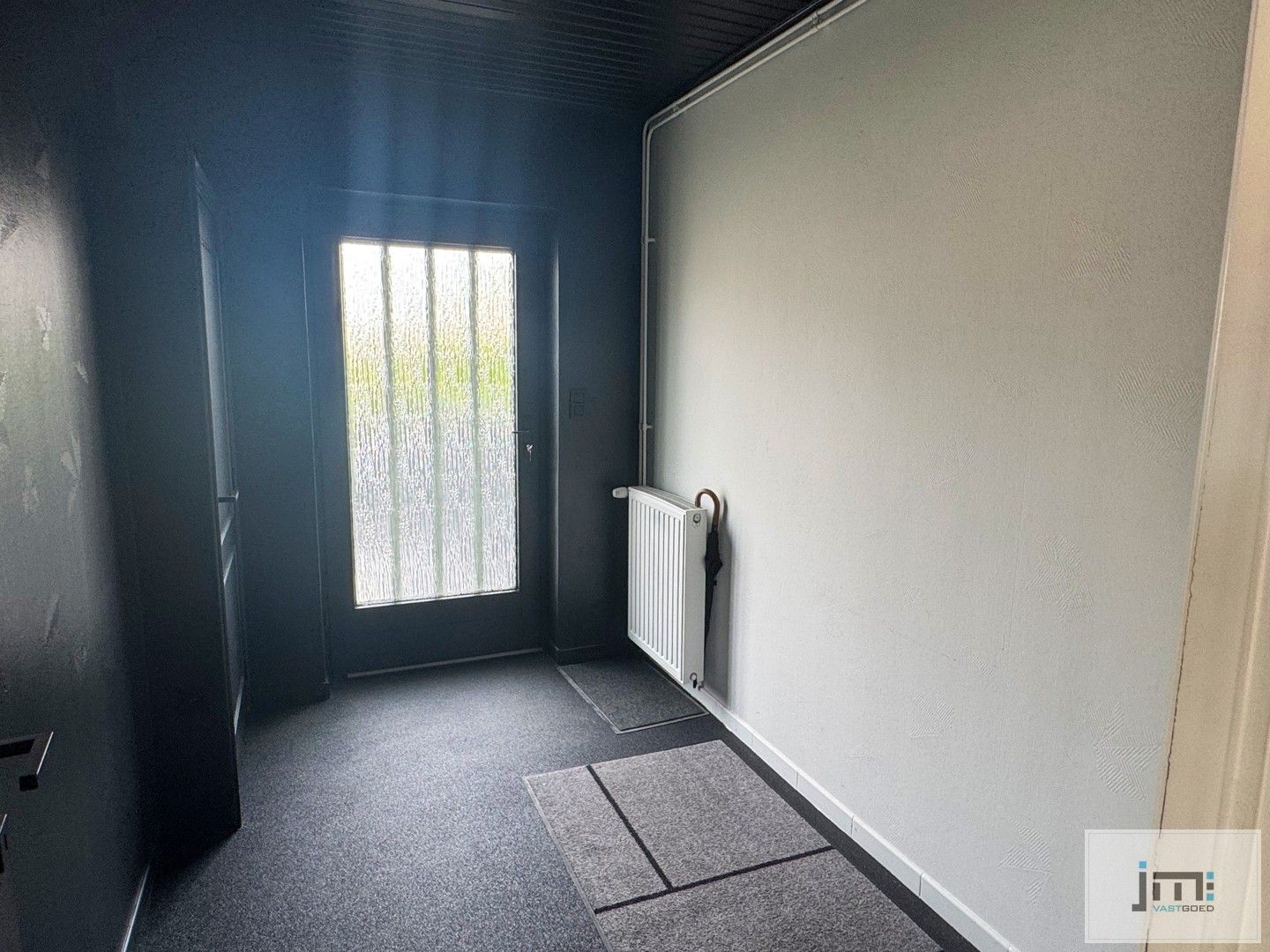 Gelijkvloerse woning met grote hal (200 m2) foto 4