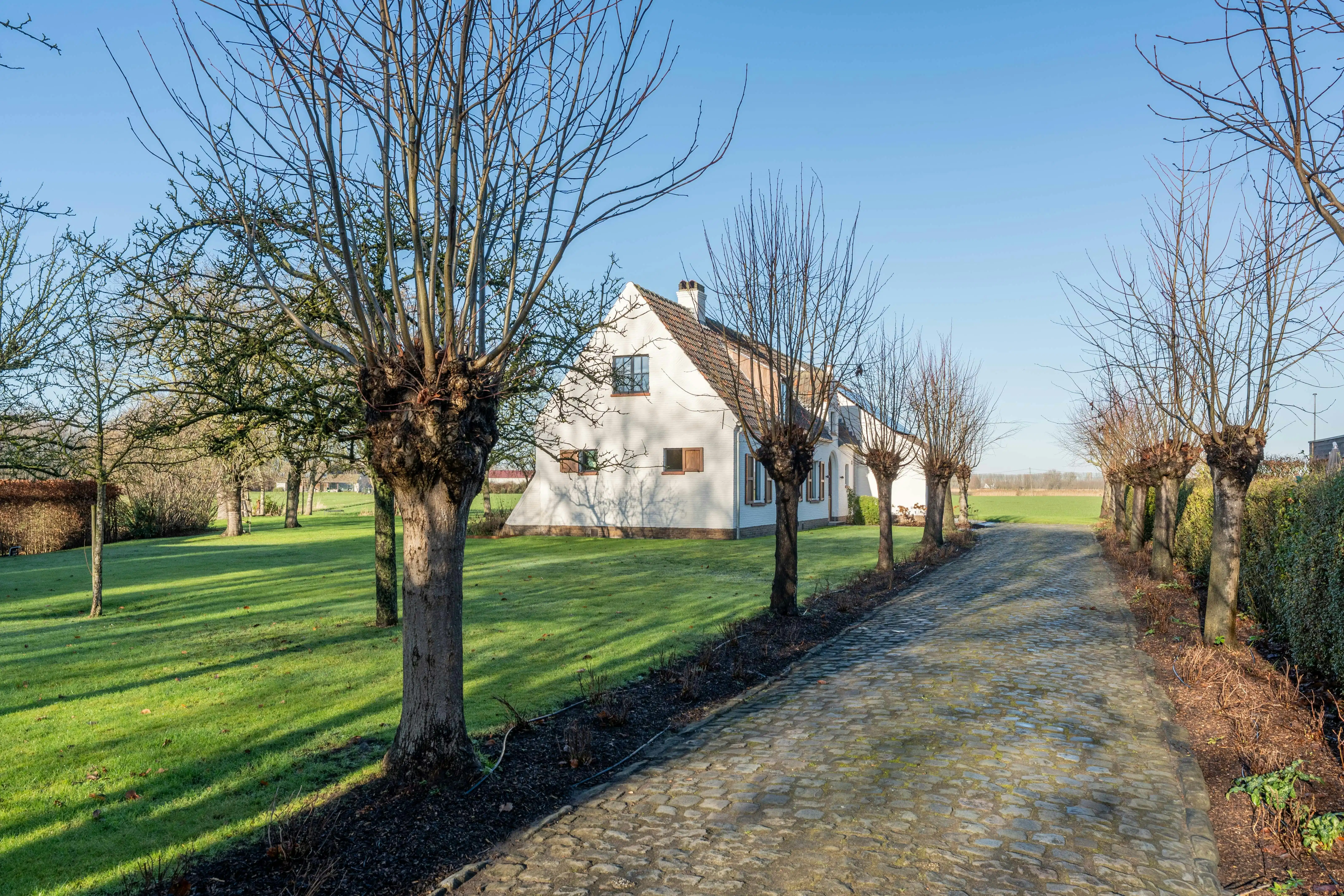 Adembenemende villa te Sint-Kruis / Damme foto {{pictureIndex}}