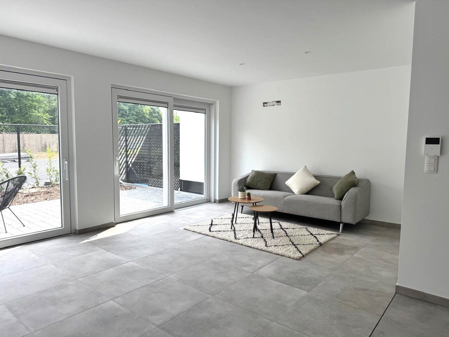 Nieuwbouwappartement met twee slaapkamers, terras en twee autostaanplaatsen foto 4