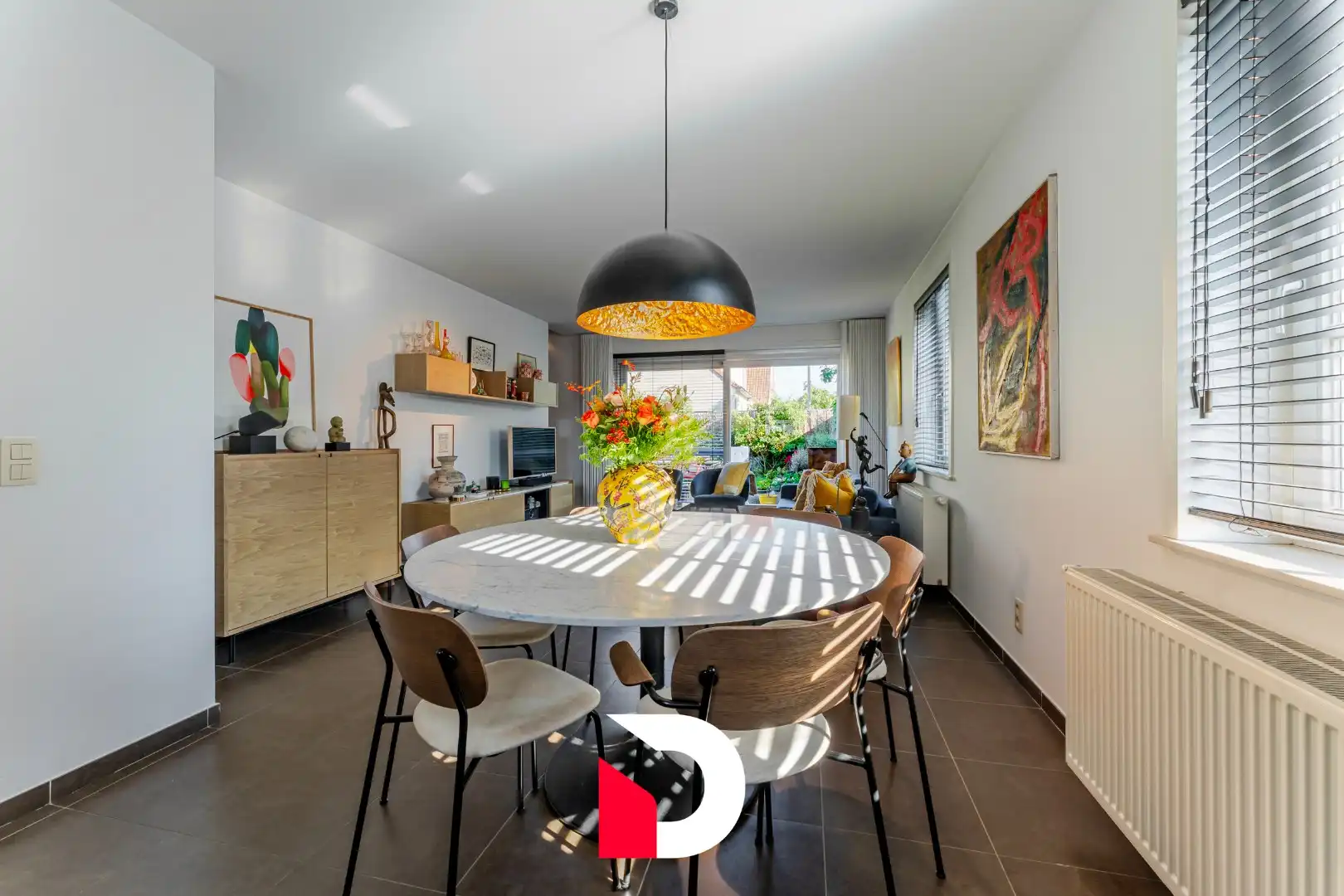 Charmante halfopen en instapklare woning in centrum Moerkerke foto 4