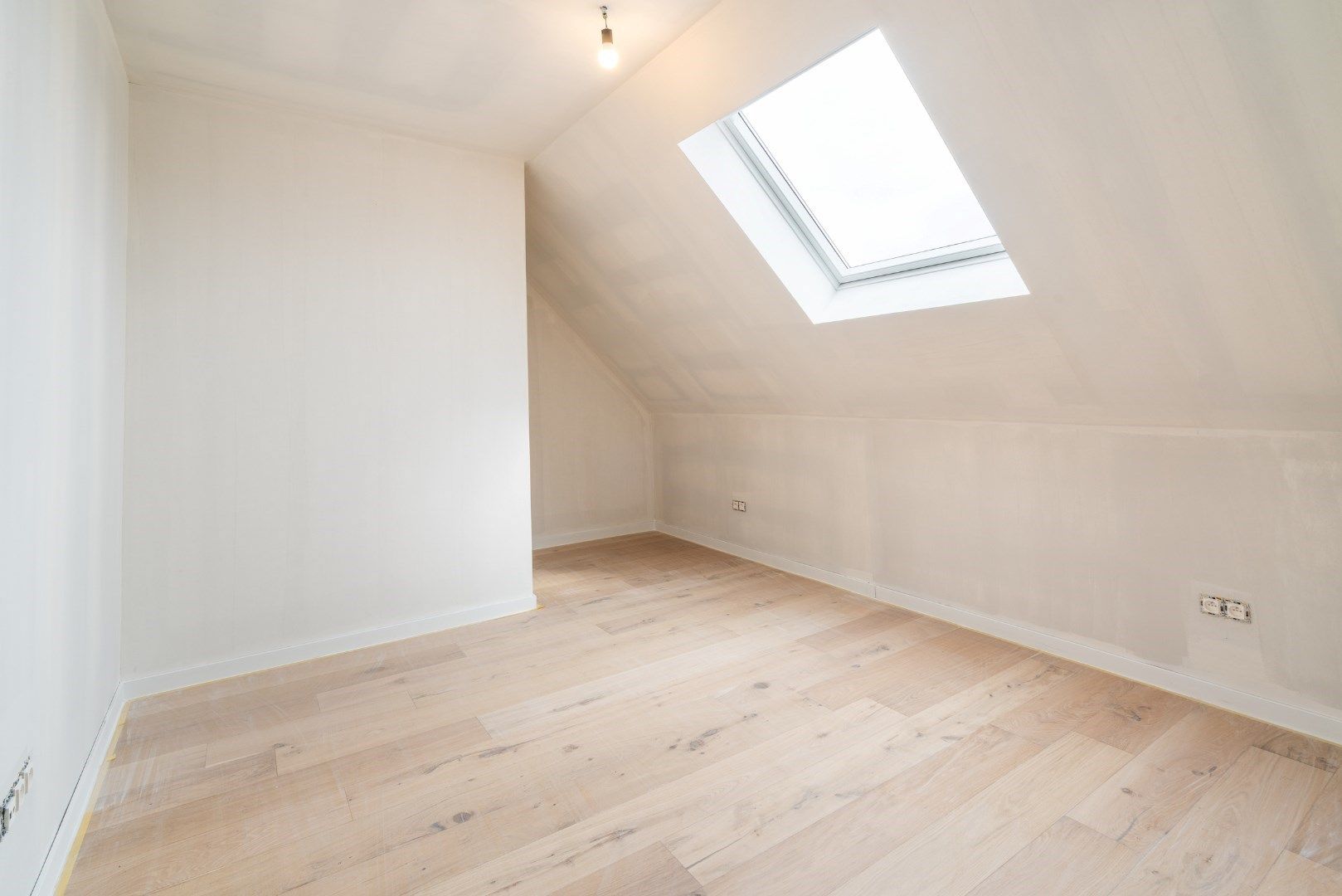 RUIM APPARTEMENT MET 3 SLAAPKAMERS foto 10