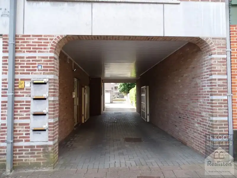 Voormalig bankkantoor foto 29