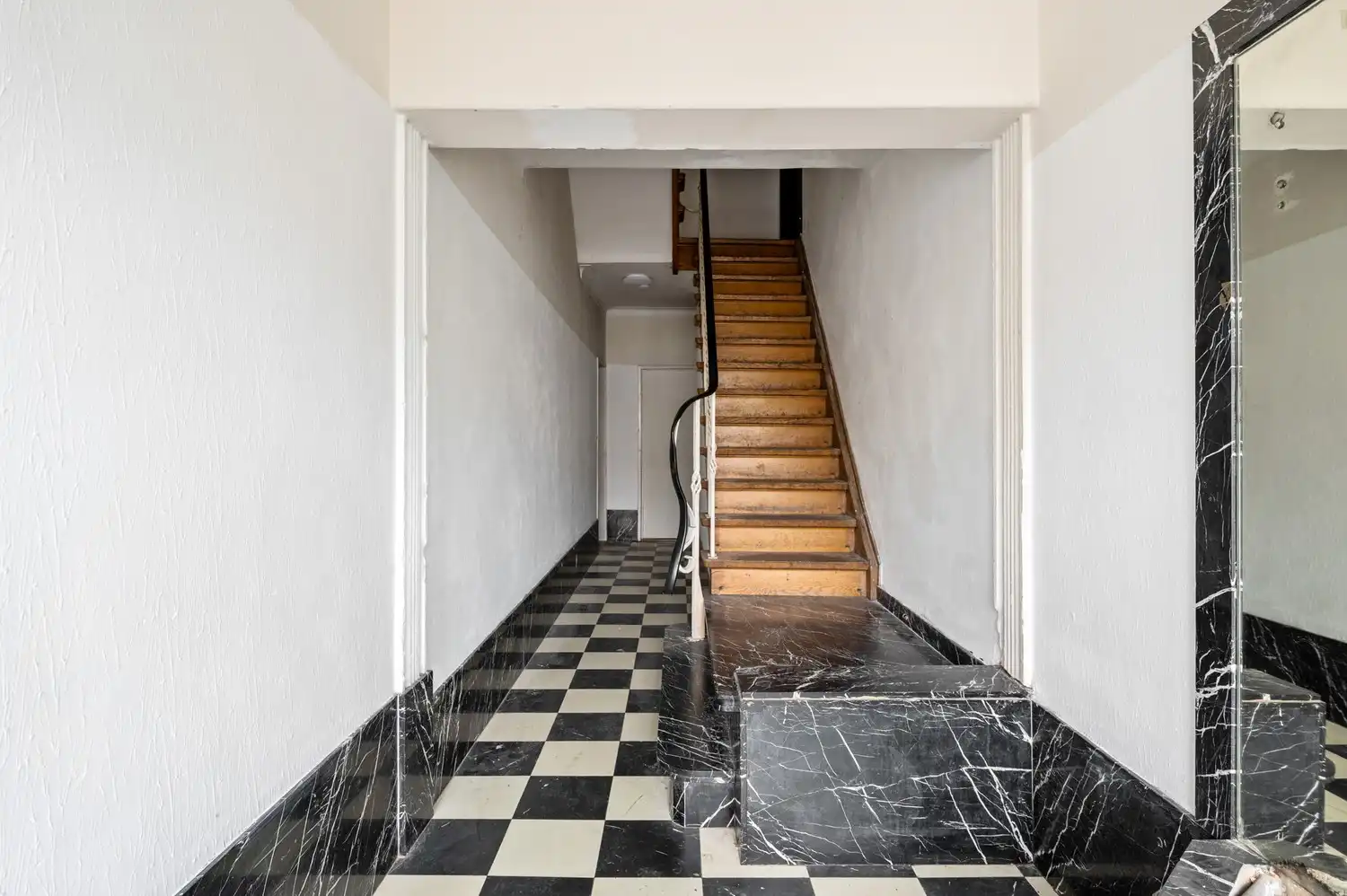 Ruim gelijkvloers appartement met 3 slaapkamers, tuin en garage! foto 17