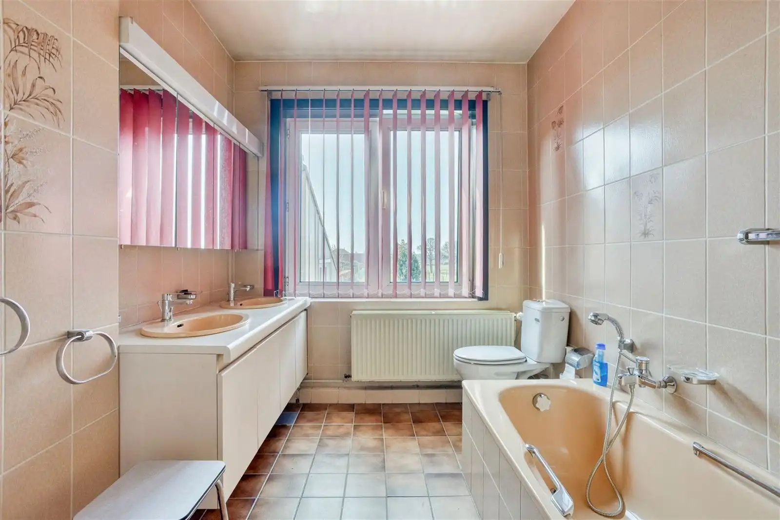 Karaktervolle woning met veel ruimte en potentieel  foto 17