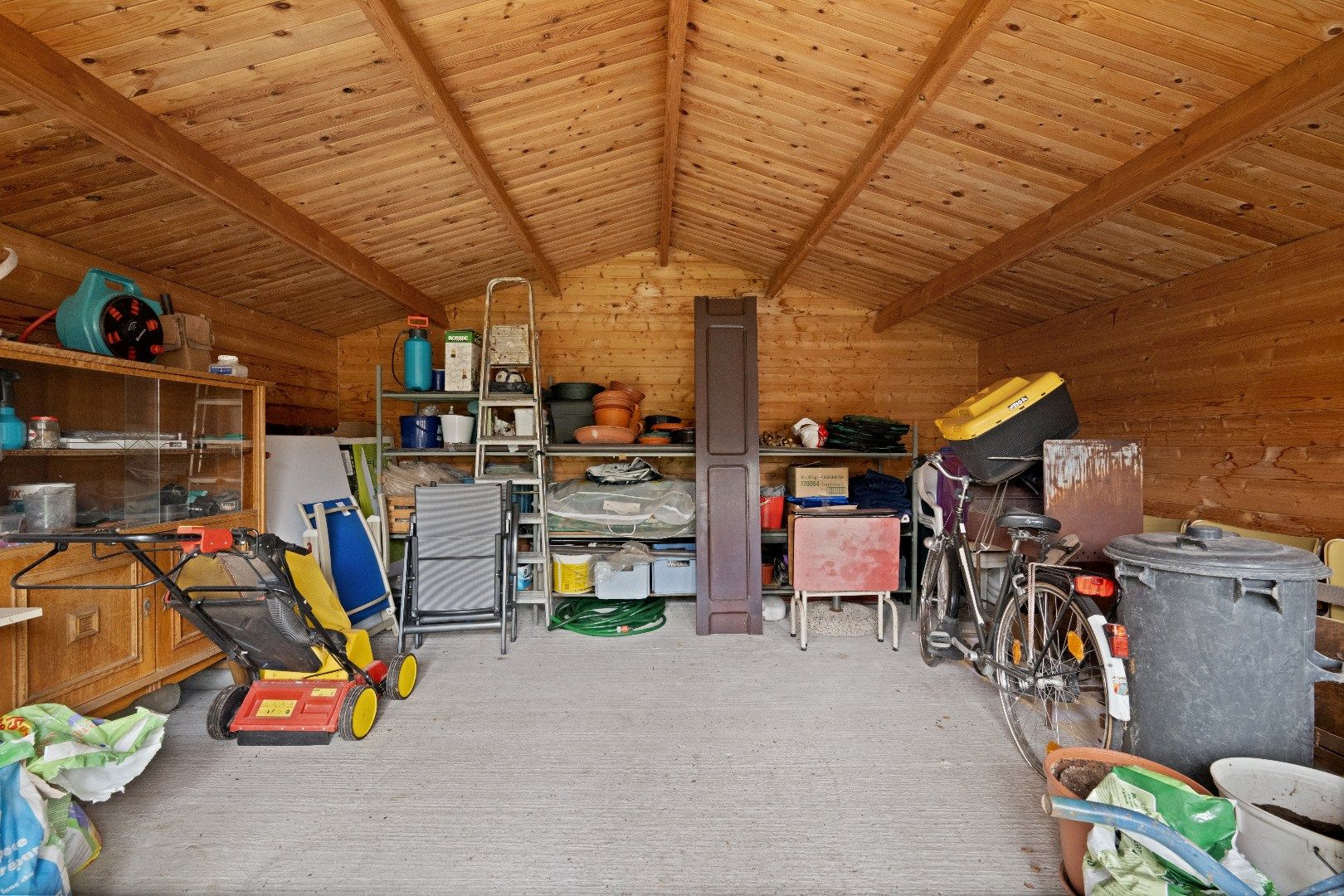 Ruime bungalow foto 19